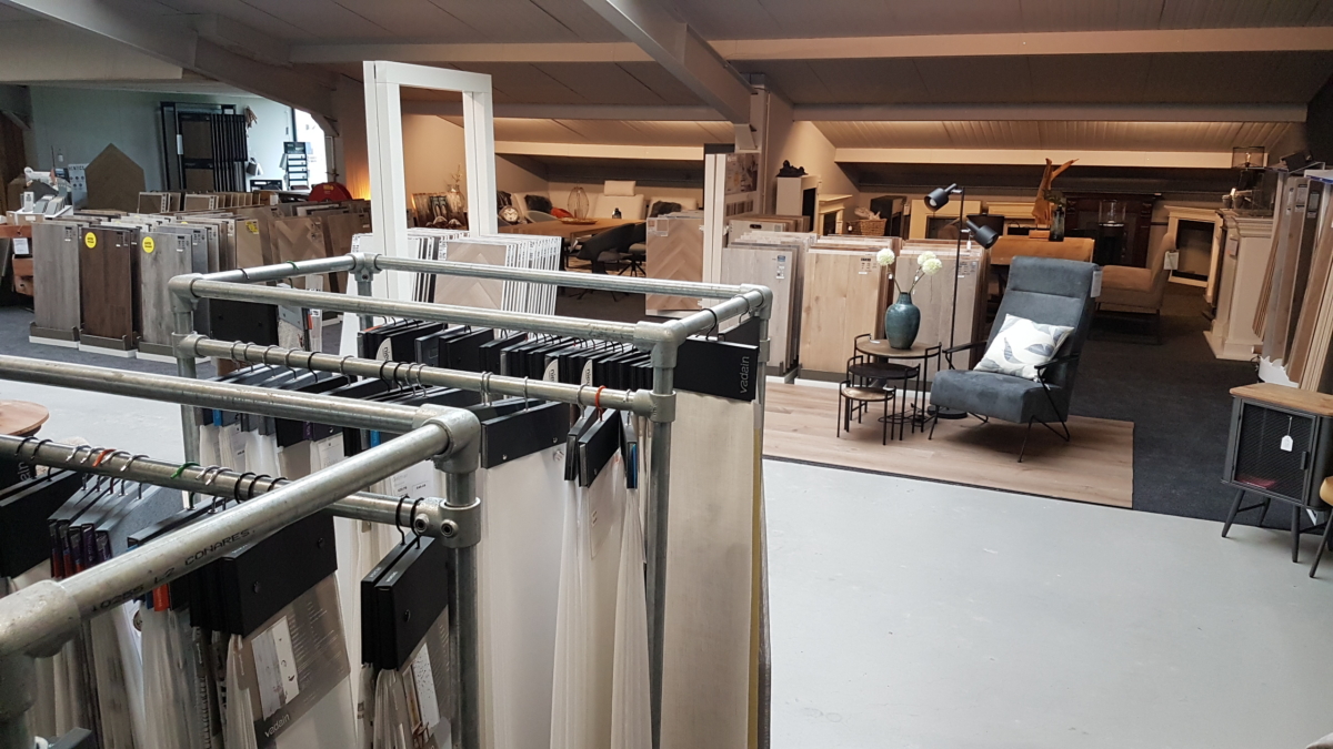 Mammoet Woongigant - showroom-woninginrichting